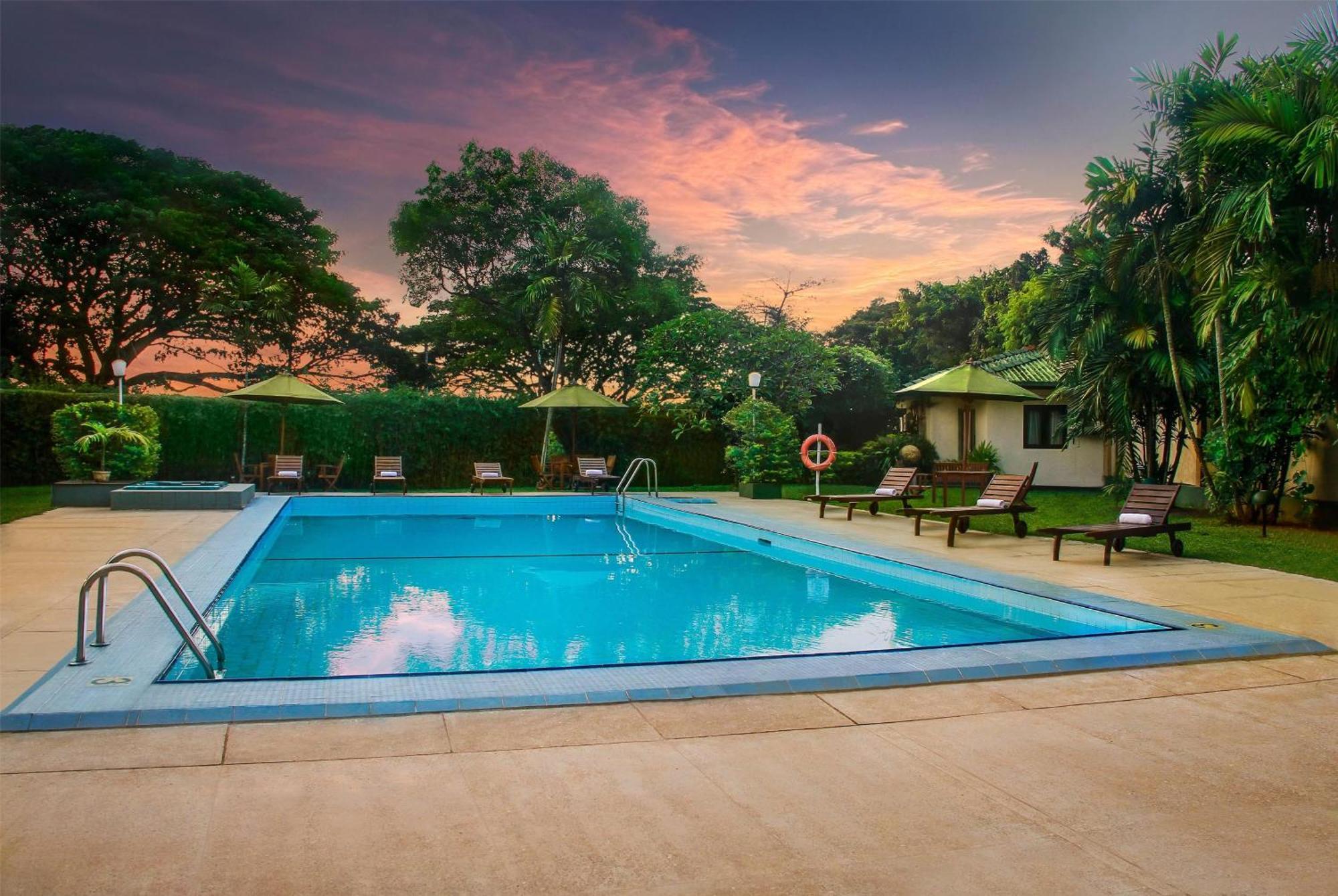 Ramada Katunayaka Dış mekan fotoğraf